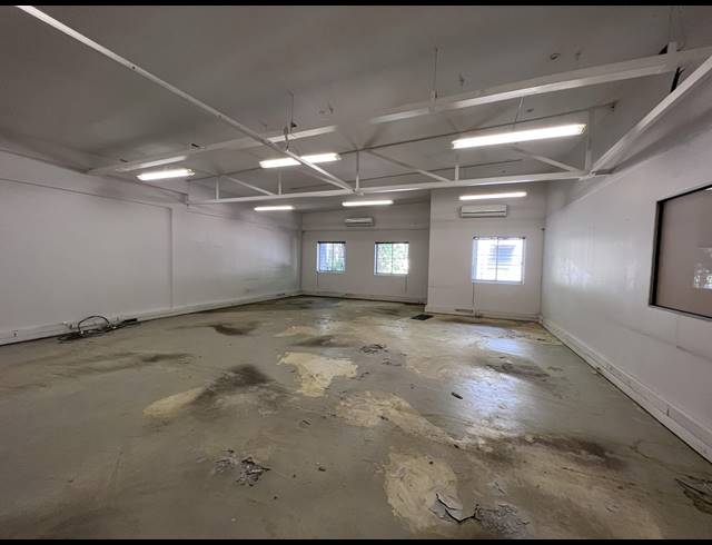 156M² OFFICE TO LET IN GREEN POINT